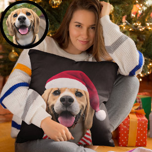 Hunde-Foto mit digitalem Santa-Hut und -Schal als Kissen