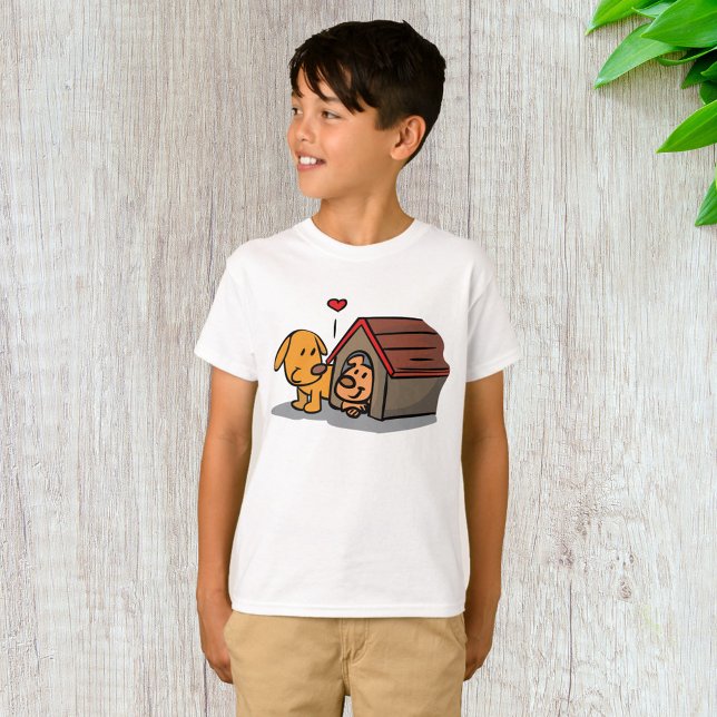 Hunde in einem Hundehaus-T - Shirt (Von Creator hochgeladen)