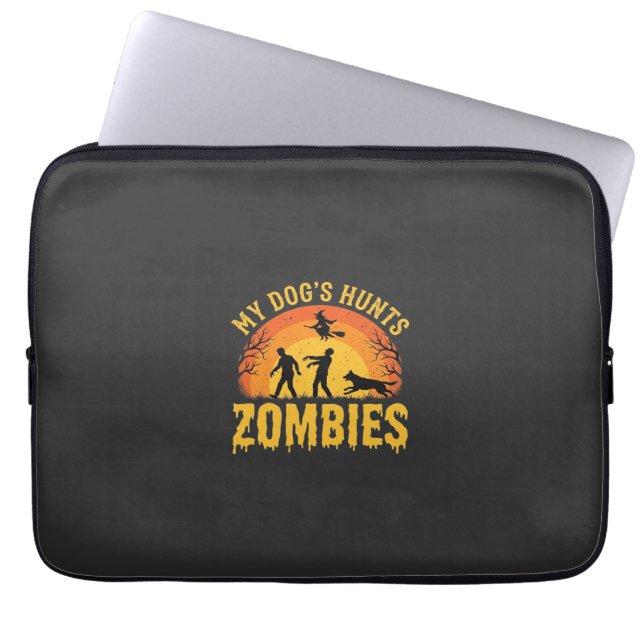 Hunde jagt Zombies Halloween-Design Laptopschutzhülle (Vorderseite)