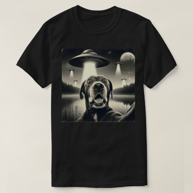 Hunde mit UFO T-Shirt (Design vorne)