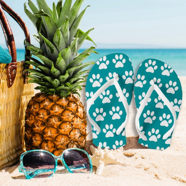 Hunde-Pfoten drucken auf blau, grünes Türkis Flip Flops (Von Creator hochgeladen)