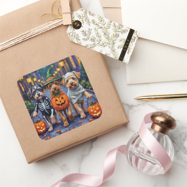 Hunde-Trick-oder-Treating Halloween-Kostüme Quadratischer Aufkleber (Schenken)
