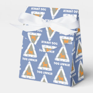Hundebesitzer unterschreiben Papier Gefallen Gesch Geschenkschachtel