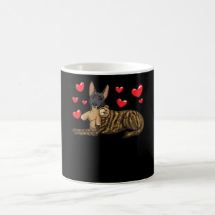 Hundehund mit ausgestopften Tieren und Herz Kaffeetasse