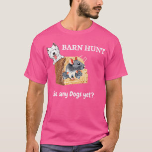 Hundejagd auf der sonnigen Scheune sieht Hunde mit T-Shirt