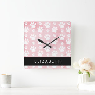 Hundepaws, weiße Paws, rosa Wasserfarben, Ihr Name Quadratische Wanduhr