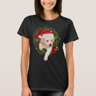 Hundewelpe, die zu Weihnachten Weihnachtsmannmütze T-Shirt