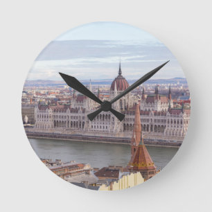 Hungarian Parliament Budapest by day Runde Wanduhr