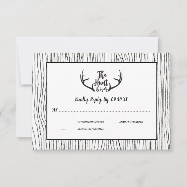 "Hunt is over" Rustic Wood Antler Wedding RSVP Einladung (Vorderseite)