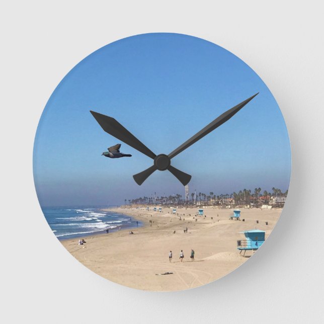 Huntington Beach, Kalifornien Runde Wanduhr (Vorderseite)