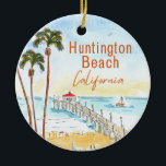 Huntington Beach Keramik Ornament<br><div class="desc">Mit diesem handgefertigten Dekor aus der Huntington Beach Keramik erobern Sie das Wesen von Surf City, USA. Mit einem künstlerischen Design, das durch seinen ikonischen Steg, die Sandstrände und die Surfkultur inspiriert ist, ist dieses Ornament ein perfektes Geschenk. Fügen Sie Ihrer Feriendekoration eine Touch von Küstenstreifen hinzu oder zeigen Sie...</div>