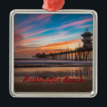 Huntington Beach Pier bei Sonnenuntergang Ornament Aus Metall<br><div class="desc">Huntington Beach Pier bei Sonnenuntergang</div>
