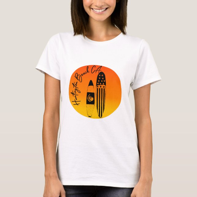 "Huntington Beach Surfboards und Sonnenuntergänge" T-Shirt (Vorderseite)