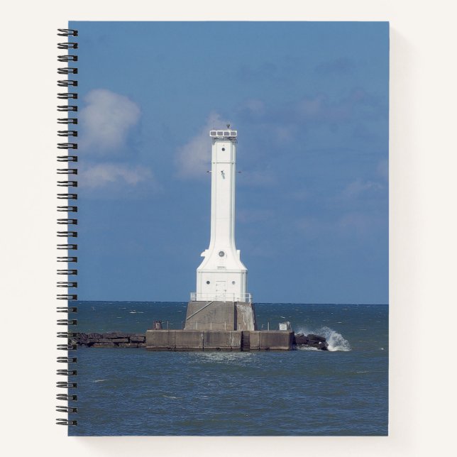 Huron Harbor Light Notebook Notizbuch (Vorderseite)