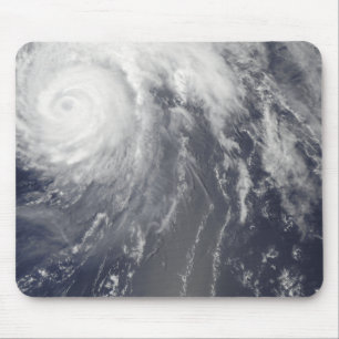 Hurrikan Bill vor Bermuda Mousepad