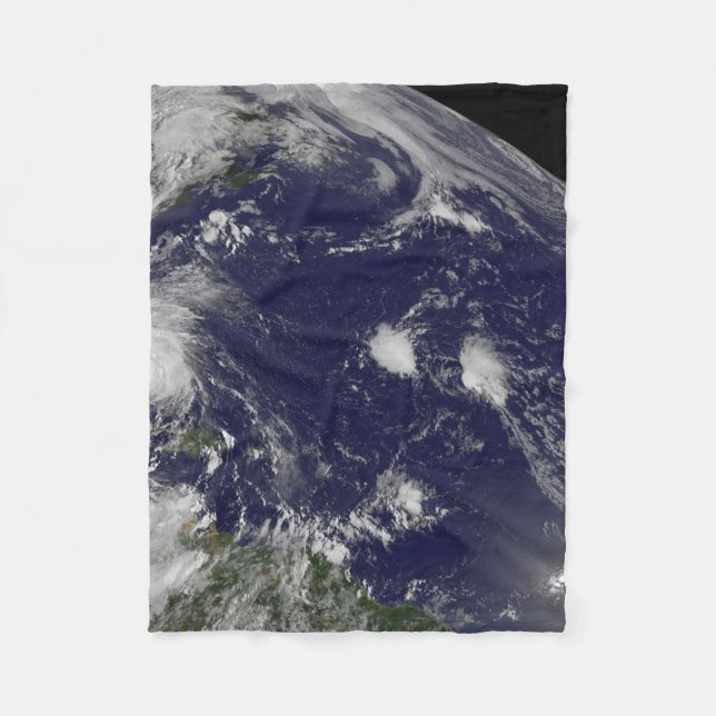 Hurrikan Irene bewegt sich durch die Bahamas. Fleecedecke (Vorderseite)