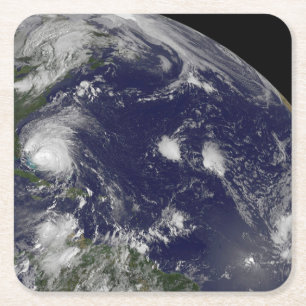 Hurrikan Irene bewegt sich durch die Bahamas. Rechteckiger Pappuntersetzer