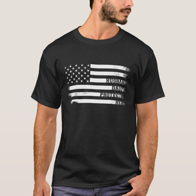 Husband Daddy Protector Hero US Flag  Dad Father s T-Shirt (Vorderseite)