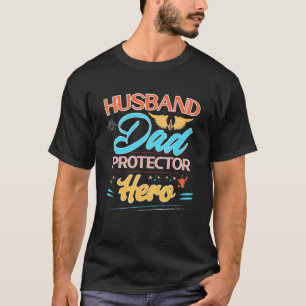 Husband Vater Protector Hero Vintage Farben T-Shirt