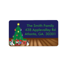 Huskies, die unter der Weihnachtsbaumkarte spielen Adressaufkleber