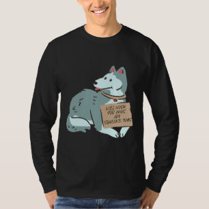 Husky wird für Schläger und Squeekie-Spielzeuge ar T-Shirt