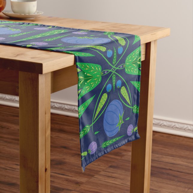 Hüterin des Blueberries Table Runner (3 Größen) Großer Tischläufer (Beispiel)