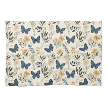 Hütte Blauer Schmetterling und Grünpflanzen