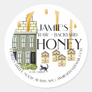 Hütte der Honig-Katzenkatze im Hinterhof Runder Aufkleber