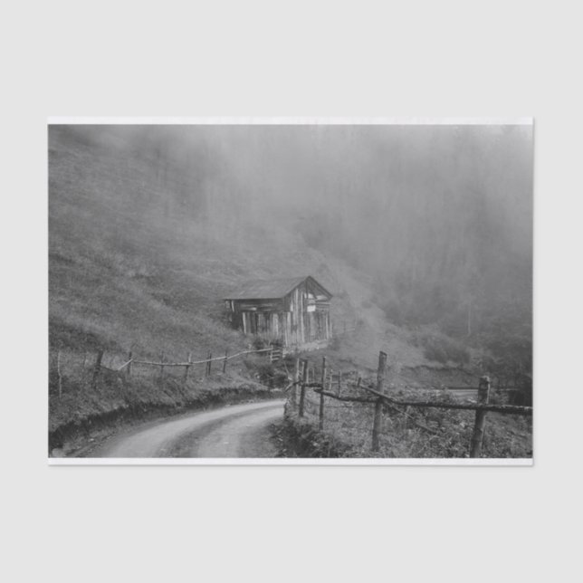 Hütte in der Natur/Nebel auf dem Berg Seidenpapier (Vorderseite)