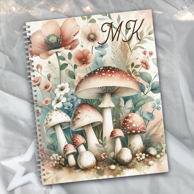 Hütte Mit Monogramm Pilze und Blume Notizbuch (Von Creator hochgeladen)