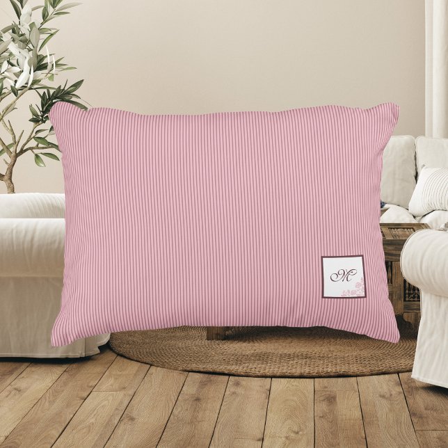 Hütte Pink Strip Rose Spitzen-Script Monogramm Dekokissen (Von Creator hochgeladen)