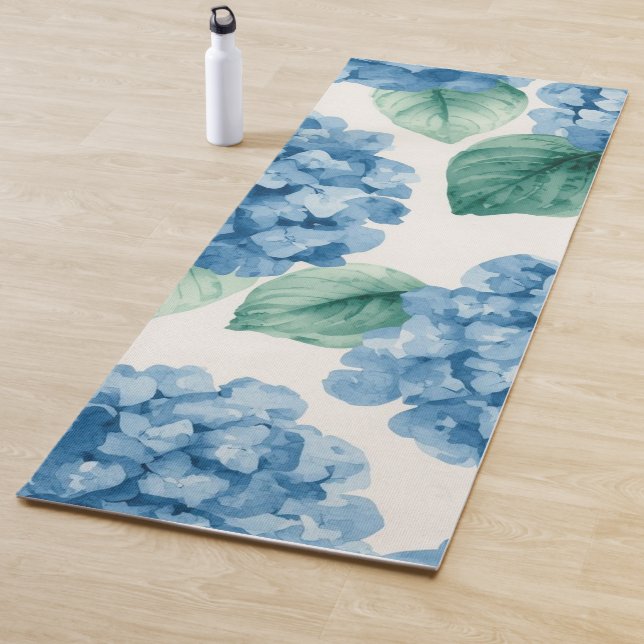 Hydrangea Blues Floral Watercolor Botanical Blooms Yogamatte (Beispiel)
