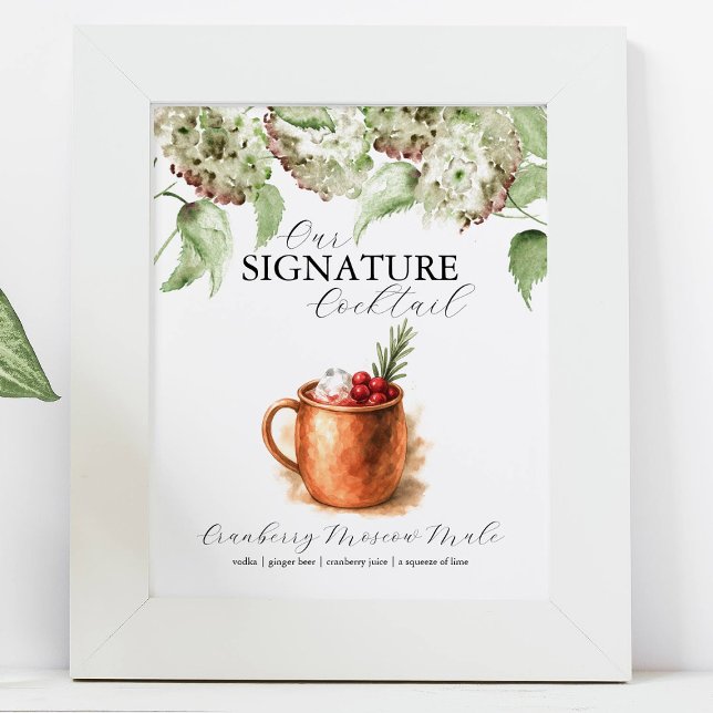 Hydrangea Dekor Signature Cocktailbar Schilder (Green hydrangea wedding decor features a signature cocktail sign. Hand painted art Do Tell A Belle)