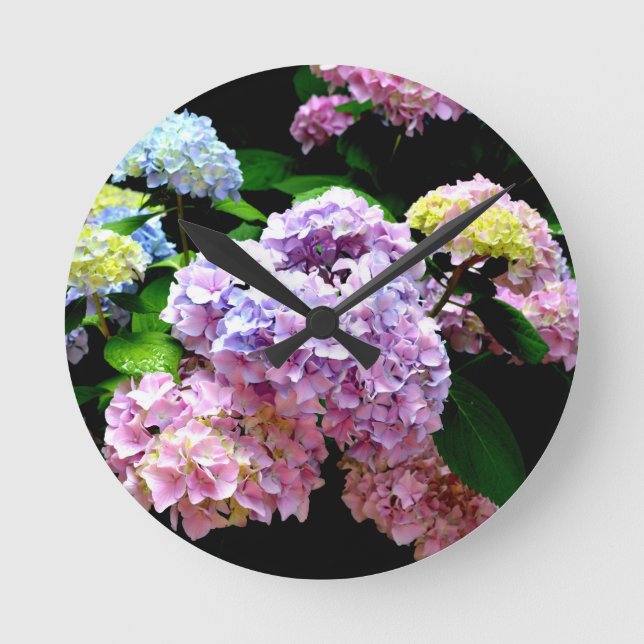 Hydrangea-Garten, rosa, blau, lila Blume Runde Wanduhr (Vorderseite)
