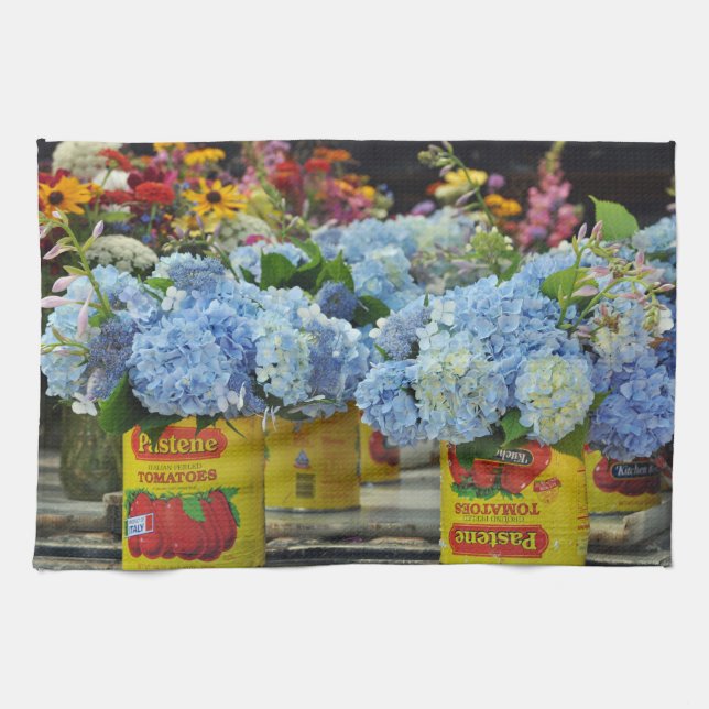 Hydrangeas und frische Blume in Tomatenkonserven Küchentuch (Horizontal)