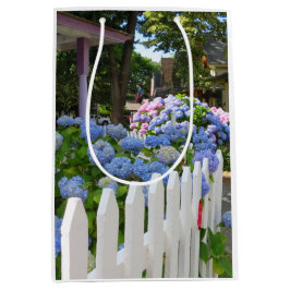 Hydrangeas und Picket Fence - Martha's Vineyard Mittlere Geschenktüte