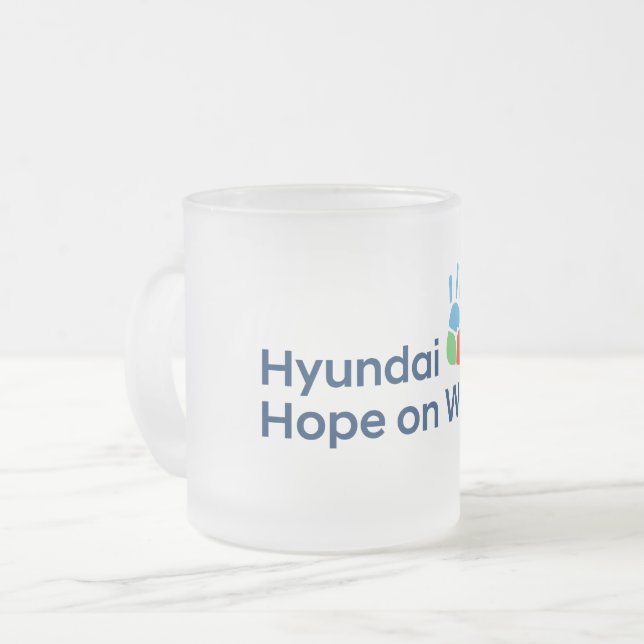Hyundai Hope on Wheels mattierte Kaffeetasse (Vorderseite Links)