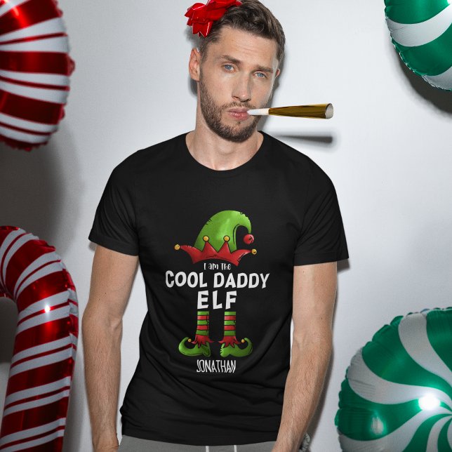 I am The Cool Daddy Elf Funny Elf T-Shirt (Von Creator hochgeladen)