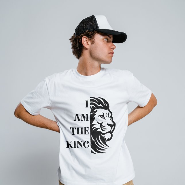 I am the King | Cool Lion Face Typography  T-Shirt (Von Creator hochgeladen)