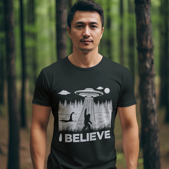 I Believe Big foot, Ufo, Ness Funny Big foot T-Shirt (Von Creator hochgeladen)