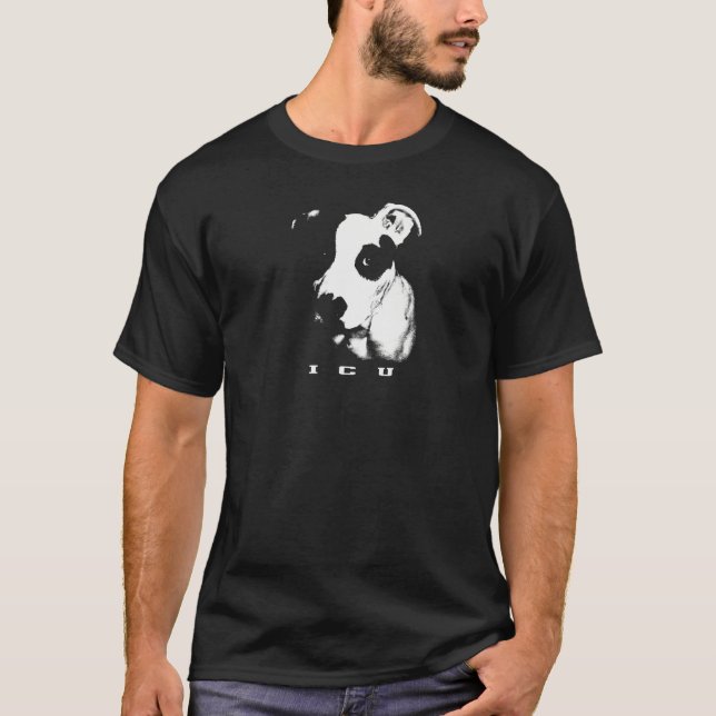 I Dunkelheits-Kleid C U T-Shirt (Vorderseite)