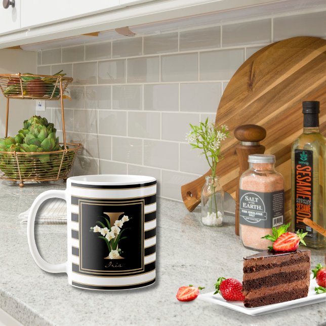I Gold Floral Monogram | Schwarz-weiße Streifen Kaffeetasse (Von Creator hochgeladen)