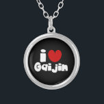 i heart Gaijin Versilberte Kette<br><div class="desc">i herz Gaijin Globe Trotters ist auf idiosynkratische Bilder aus der ganzen Welt spezialisiert. Hier finden Sie einzigartige Grußkarten,  Postkarten,  Poster,  Mousepads und mehr.</div>