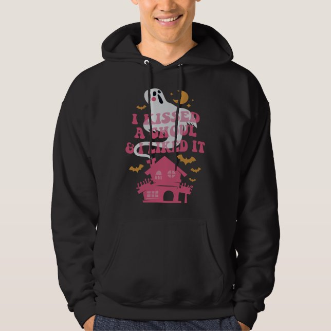 I Kissed A Ghoul & I Liked It Halloween Hoodie (Vorderseite)