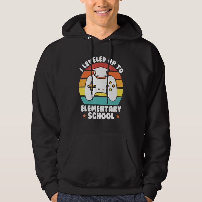 I leveled up to elementary school graduate hoodie (Vorderseite)