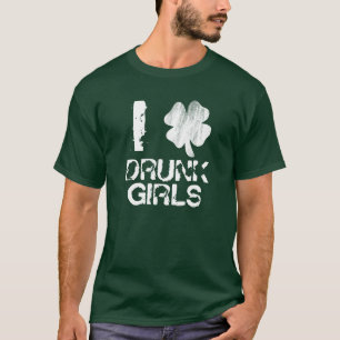 I Liebe-betrunkenes Mädchen-Kleeblatt-Shirt T-Shirt