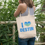 I Liebe Destin Florida Niedlich Beach Urlaub Tragetasche<br><div class="desc">Ich Liebe Destin Florida tote Tasche mit einem niedlichen herzenförmigen Foto des Ozeans Meer. Schöne Küstengewässer machen mich glücklich im Sommerurlaub. Ein niedliches Sake-Geschenk.</div>