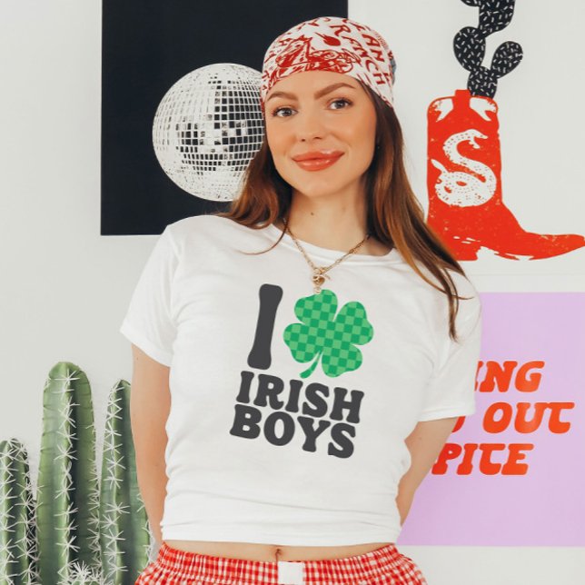 I Liebe Irish Boys Funny Kleeblatt St Patricks Day T-Shirt (Von Creator hochgeladen)