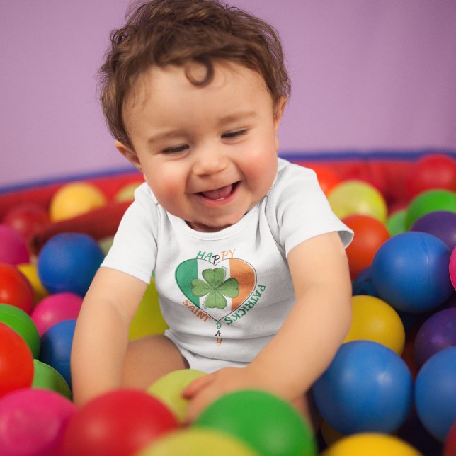 I Liebe Irland Baby Strampler (baby enjoy many Irish blessings this st. patrick's day.)