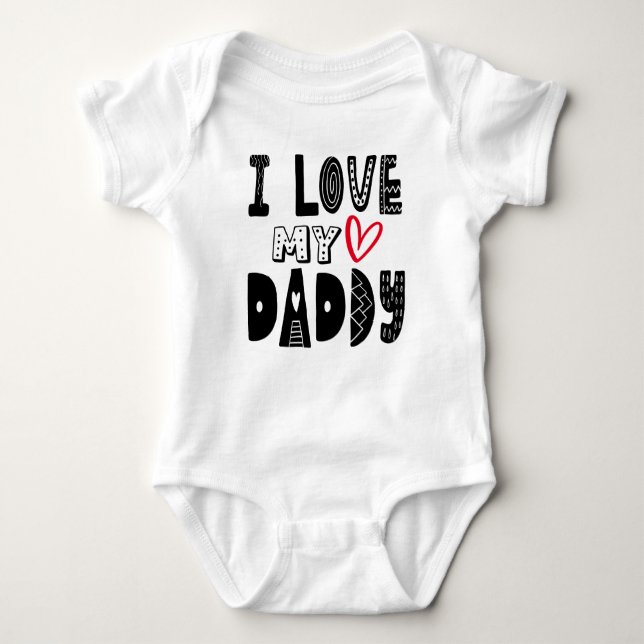I Liebe My Daddy Heart Typografie Baby Strampler (Vorderseite)